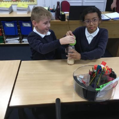 KS2 Science club week 2- We learned about the needs and habitats of an African Land Snail and wood lice.