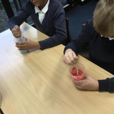 KS2 Science club week 1- We created bath bombs