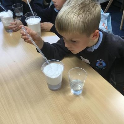 KS1 Science club week 2- storm in a cup and inflating balloons without an air pump